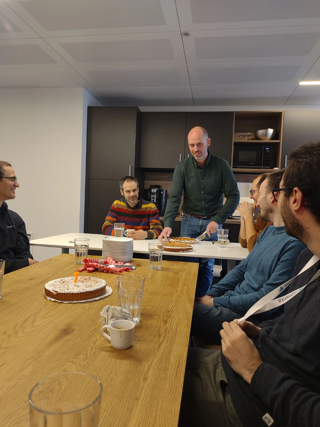 Inmanta CTO passing out treats